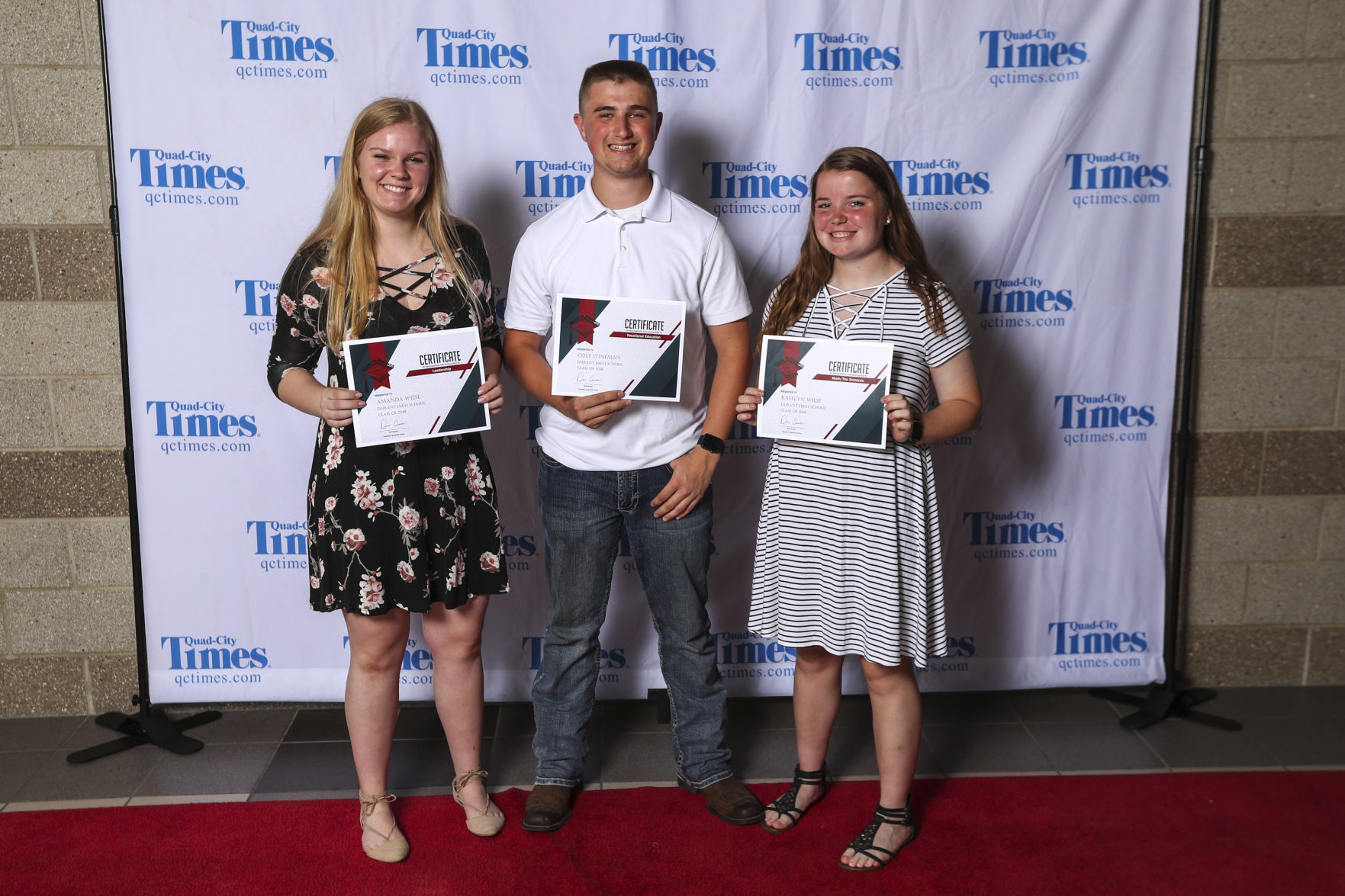 051518-salute-to-academics-red-carpet-064
